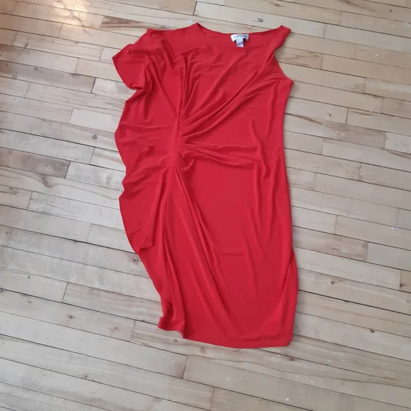 Dress - Picture 1 of 5